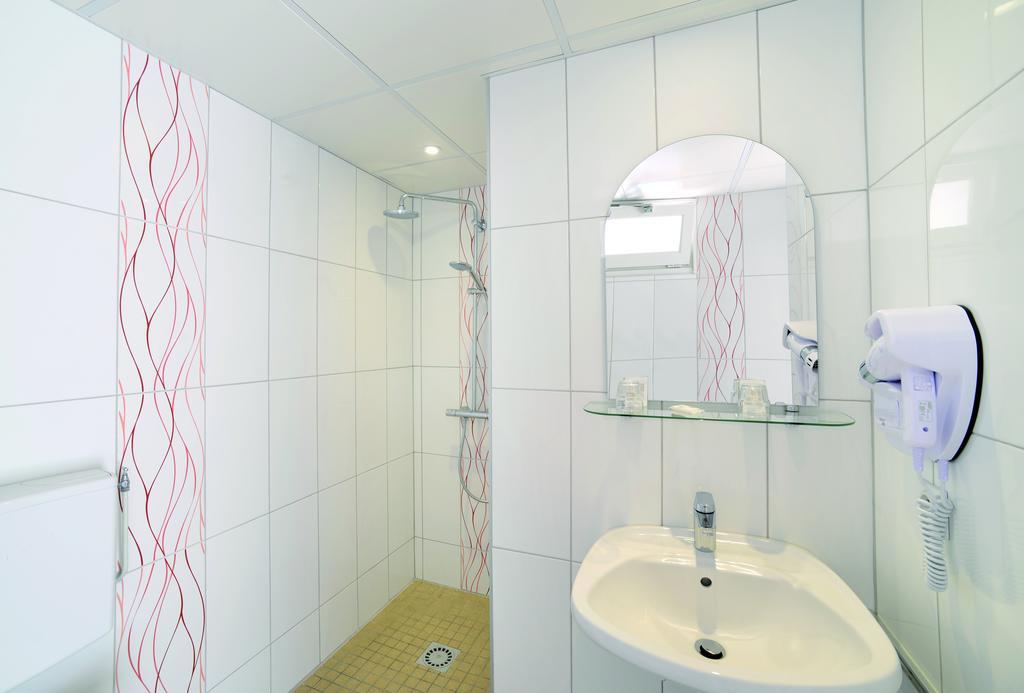 Hotel Saint Contard Lourdes Esterno foto